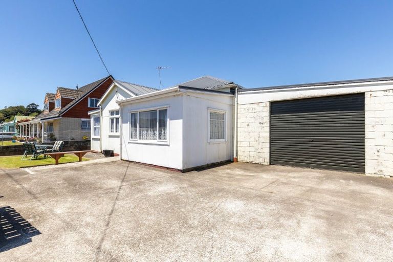 Photo of property in 9 Parris Street, Waitara, 4320