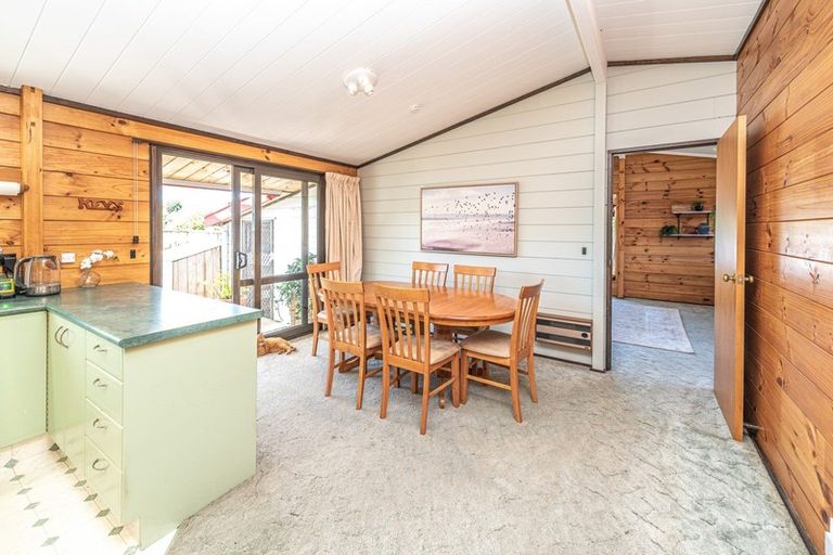 Photo of property in 48 Wikitoria Road, Putiki, Whanganui, 4501