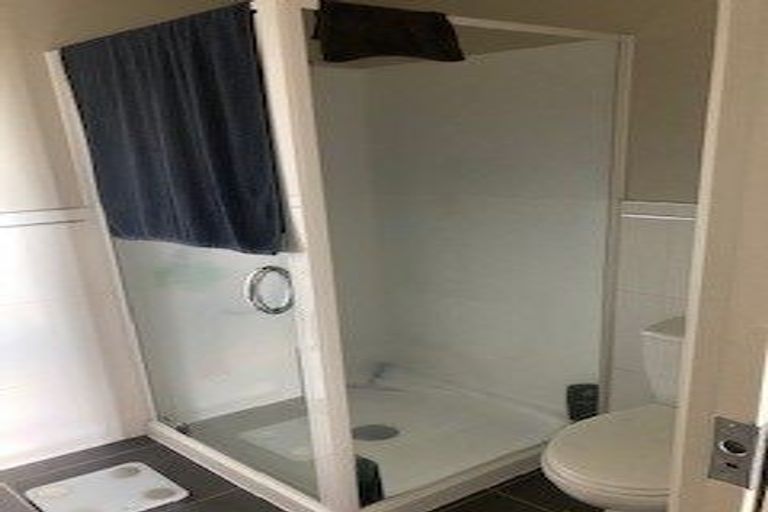 Photo of property in 11 Greenbough Lane, Greenhithe, Auckland, 0632