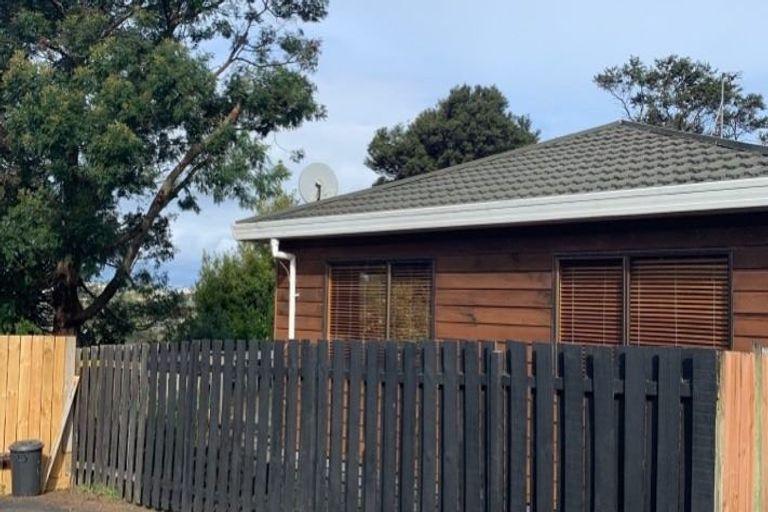 Photo of property in 1/16 Heathglen Place, Bayview, Auckland, 0629