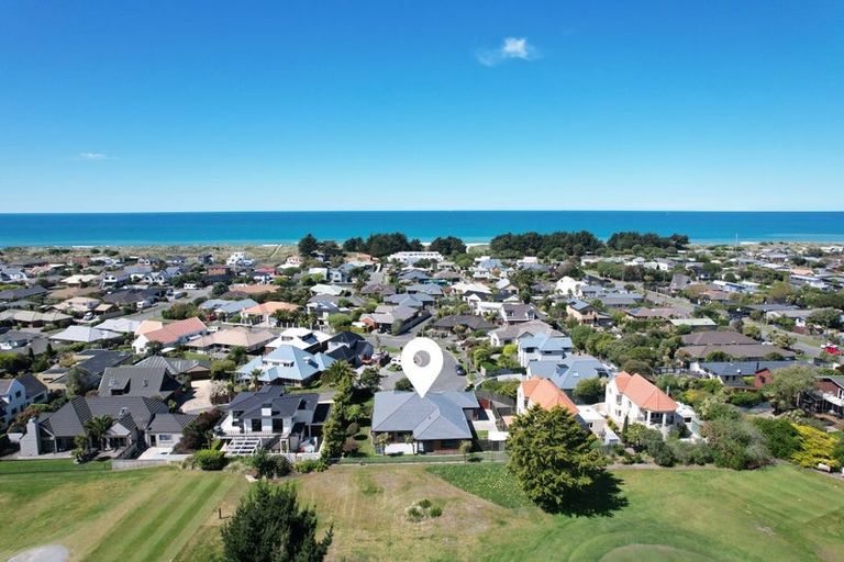 Photo of property in 18 Cordyline Place, Waimairi Beach, Christchurch, 8083