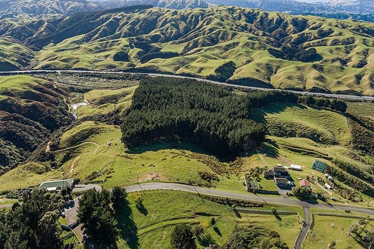 Photo of property in 68-76 The Track, Plimmerton, Porirua, 5026