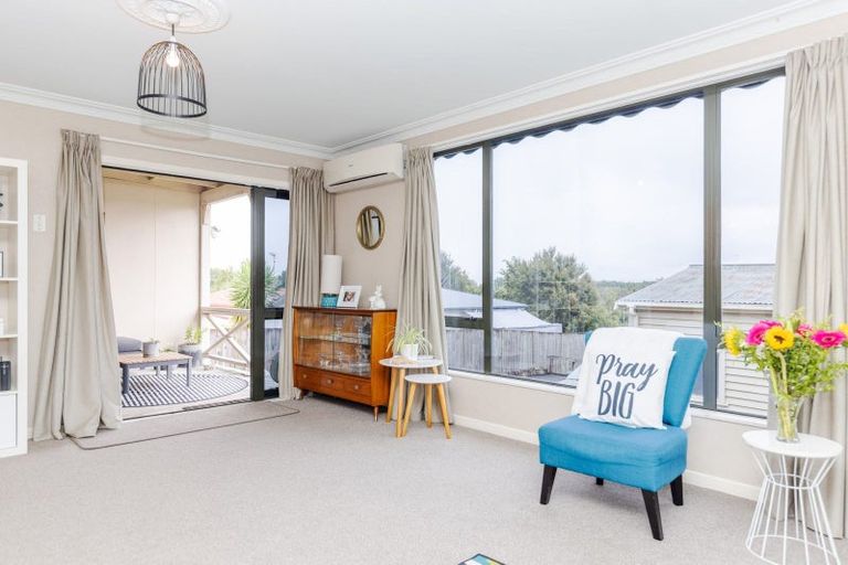 Photo of property in 90 Forest Lake Road, Forest Lake, Hamilton, 3200