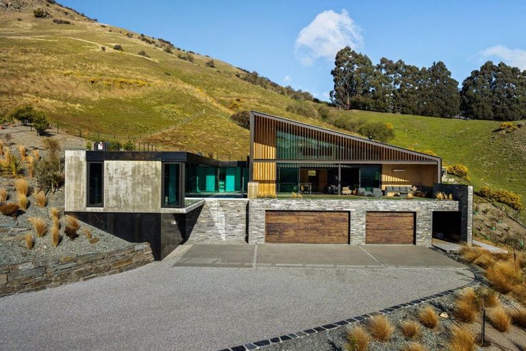 Photo of property in 68 Sicilian Lane, Lake Hayes, Queenstown, 9371