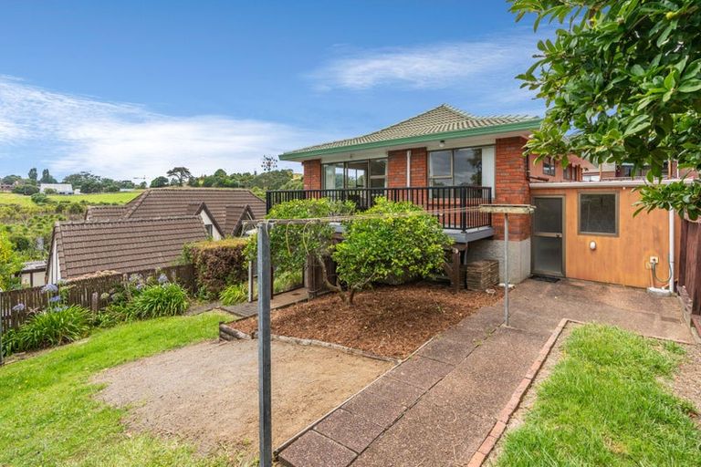 Photo of property in 1/34 Majesty Place, Half Moon Bay, Auckland, 2012