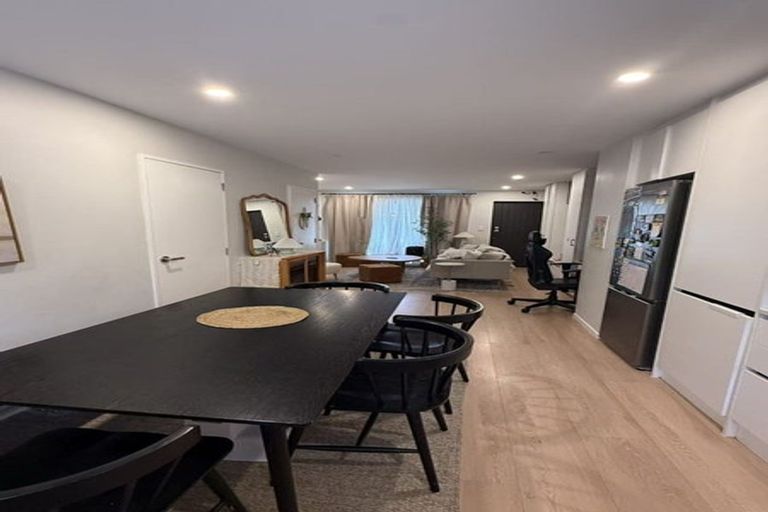 Photo of property in 34 Huri Street, Mangere Bridge, Auckland, 2022