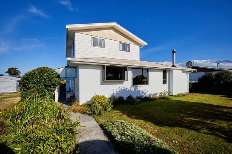 Photo of property in 199 Beach Road, Kaikoura, 7300