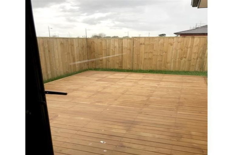 Photo of property in 37 Black Beech Crescent, Takanini, 2110