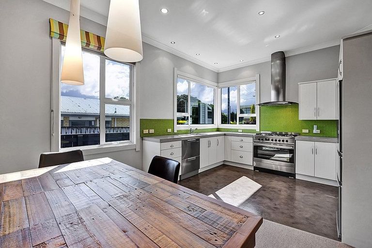 Photo of property in 30 Puriri Street, Hawera, 4610