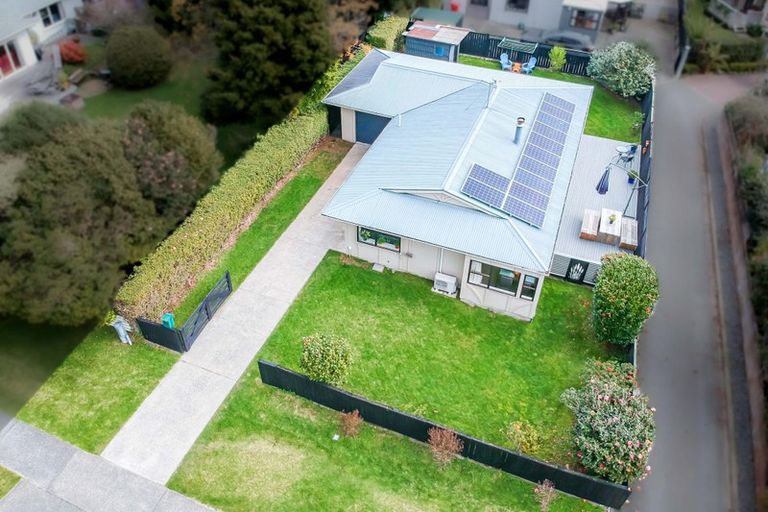 Photo of property in 72a Elizabeth Street, Waikanae, 5036