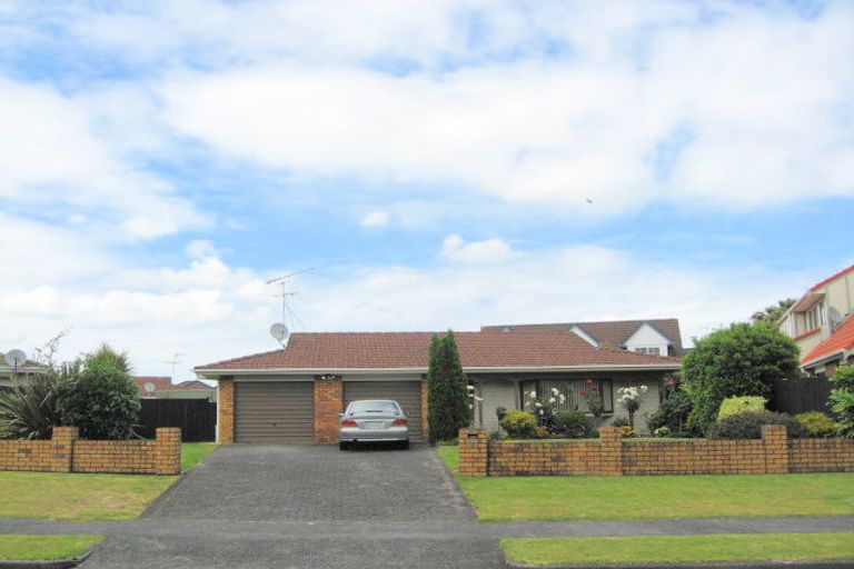 Photo of property in 129 Walter Strevens Drive, Conifer Grove, Takanini, 2112