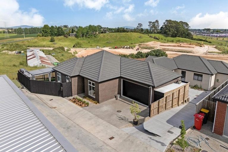 Photo of property in 56 Scenic Rise, Rototuna North, 3281