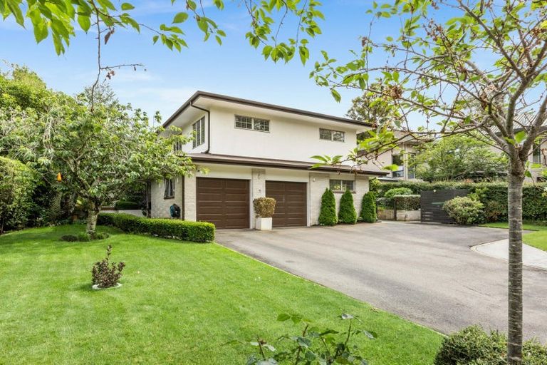 Photo of property in 11 Muritai Crescent, Havelock North, 4130