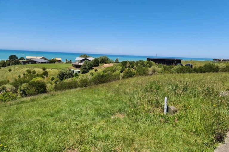 Photo of property in 18 Tama Road, Riversdale Beach, Masterton, 5872
