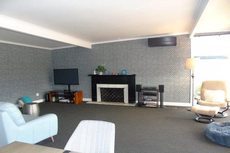 Photo of property in 415 Fergusson Drive, Heretaunga, Upper Hutt, 5018