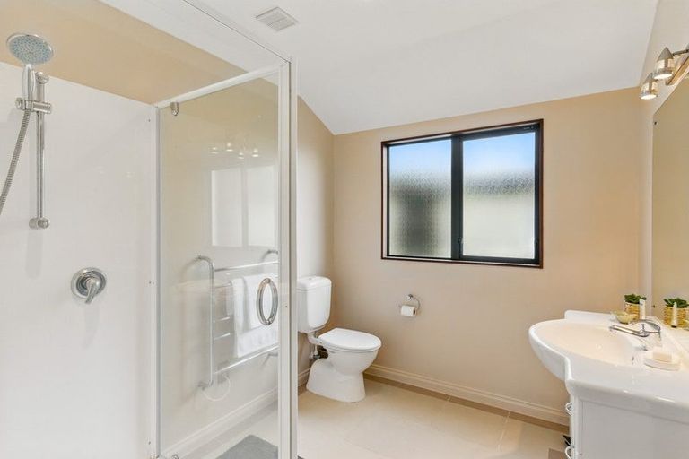 Photo of property in 5 Cadastral Court, Paraparaumu, 5032