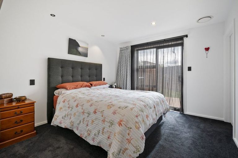 Photo of property in 4 Waimarama Court, Roslyn, Palmerston North, 4414