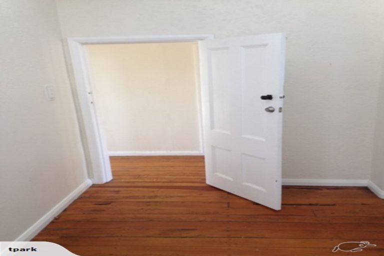 Photo of property in 73 Pirie Street, Mount Victoria, Wellington, 6011