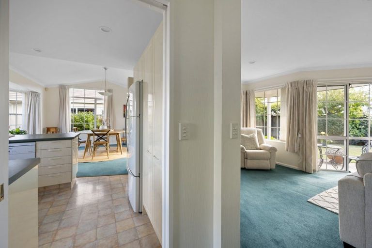 Photo of property in 3 Claridge Place, Taradale, Napier, 4112