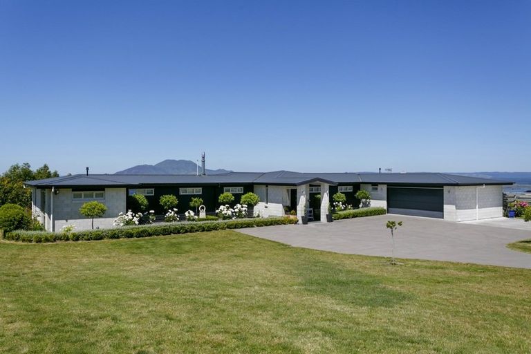 Photo of property in 35 Blue Ridge Drive, Acacia Bay, Taupo, 3385