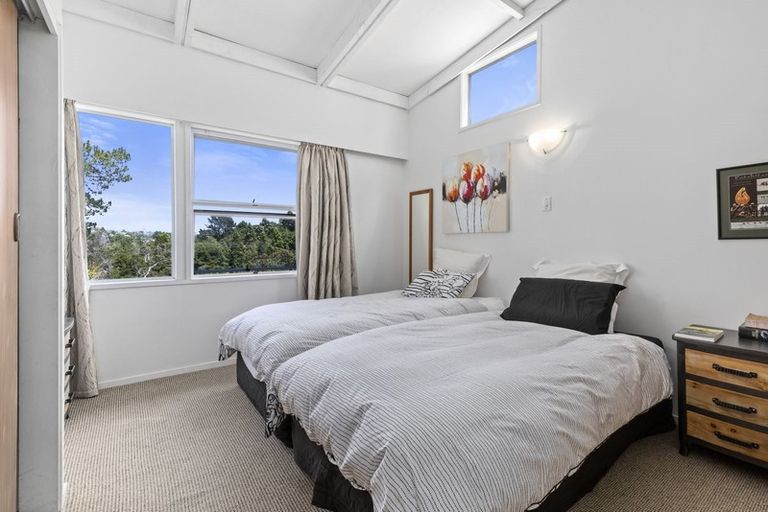 Photo of property in 36 Coroglen Avenue, Birkenhead, Auckland, 0626