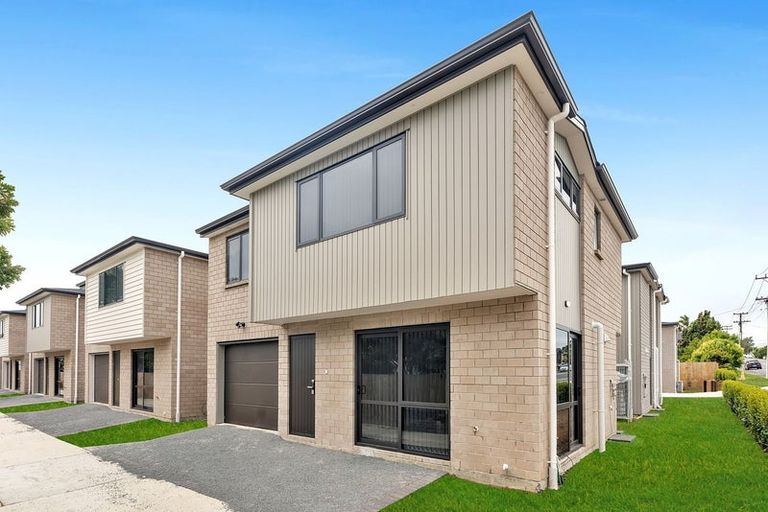 Photo of property in 147a Bucklands Beach Road, Bucklands Beach, Auckland, 2012