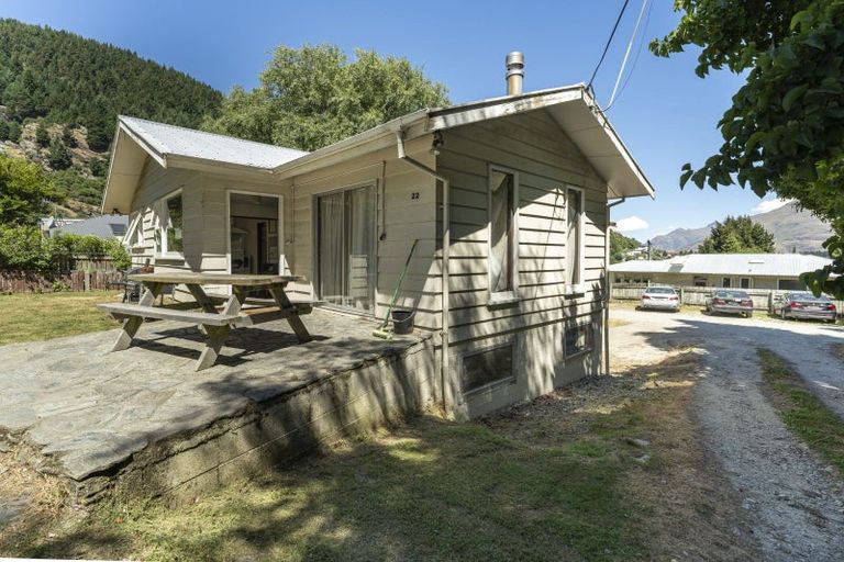 Photo of property in 22 Bowen Street, Queenstown, 9300