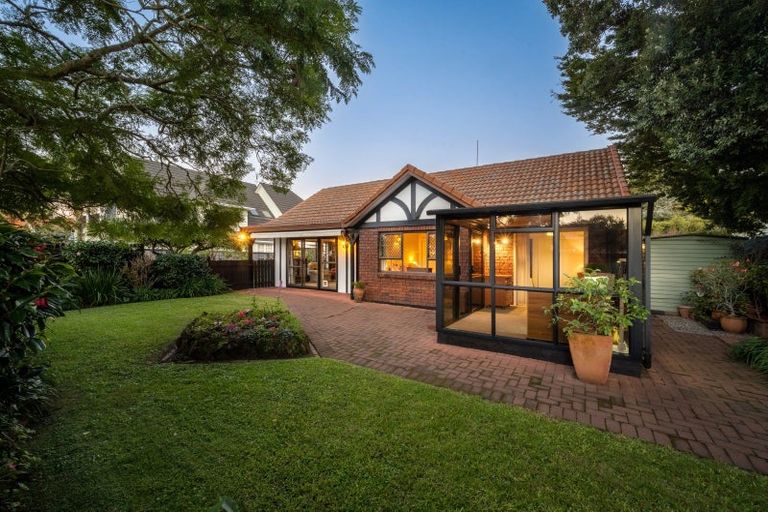 Photo of property in 3a Shelly Beach Parade, Cockle Bay, Auckland, 2014