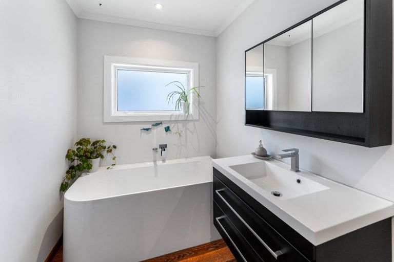 Photo of property in 7 Ranui Road, Stoke, Nelson, 7011