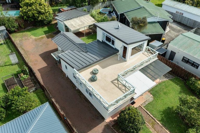 Photo of property in 6 South Highway East, Whitianga, 3510