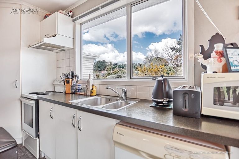 Photo of property in 1/25 Morton Avenue, Forrest Hill, Auckland, 0620