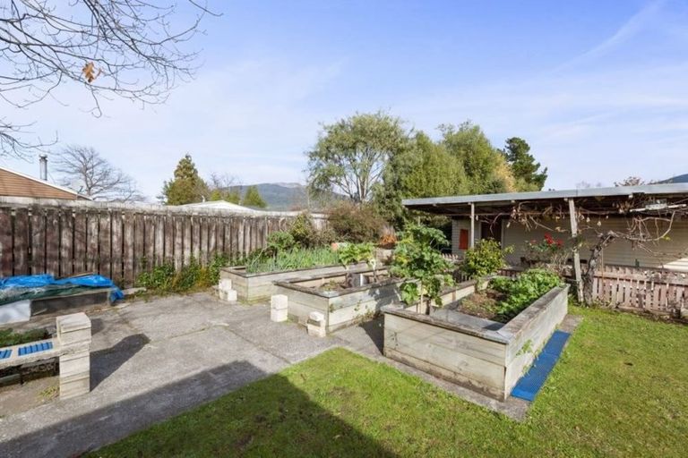 Photo of property in 7 Parekarangi Grove, Turangi, 3334