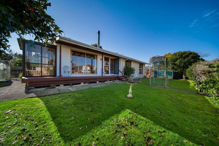 Photo of property in 40 Ihaia Street, Waitara, 4320