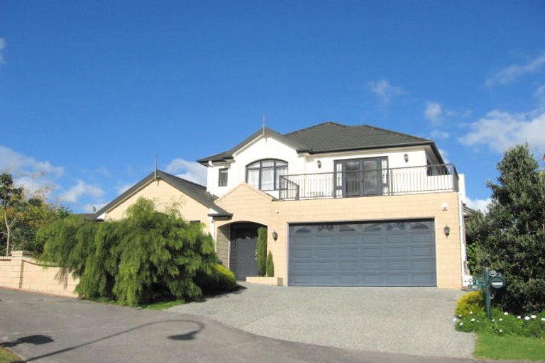 Photo of property in 32 Manara Place, The Gardens, Auckland, 2105