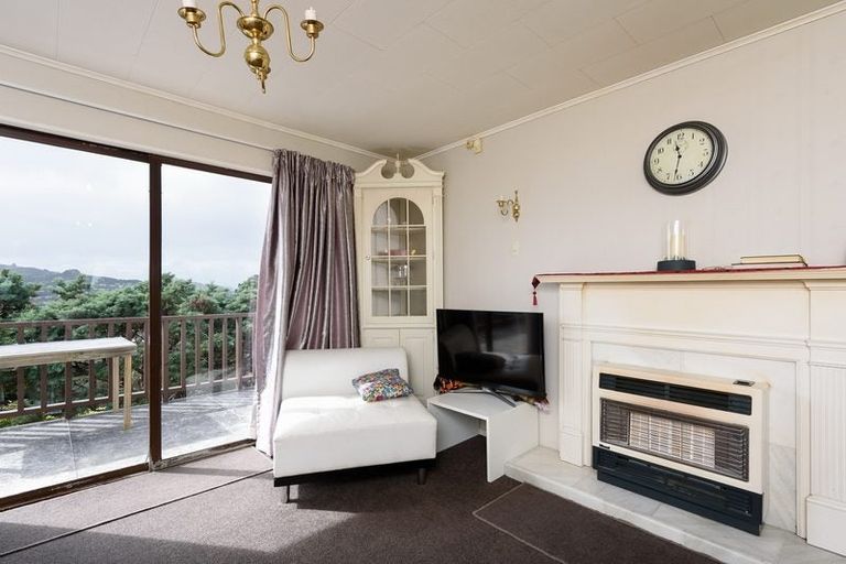 Photo of property in 76 Thurleigh Grove, Karori, Wellington, 6012