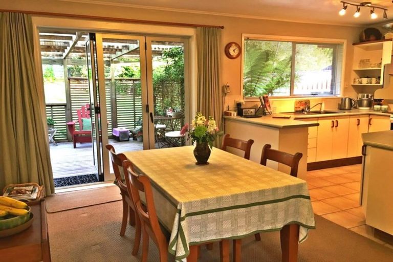 Photo of property in 86 Stredwick Drive, Torbay, Auckland, 0630