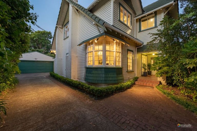 Photo of property in 7 Hinau Street, Woburn, Lower Hutt, 5010