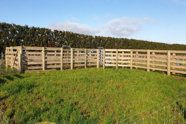 Photo of property in 412b Corbett Road, Lepperton, New Plymouth, 4373