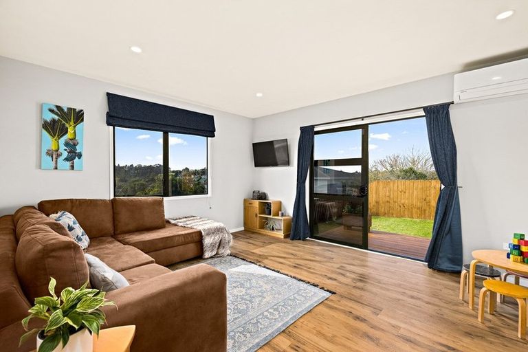 Photo of property in 8 Lasque Place, Glen Eden, Auckland, 0602