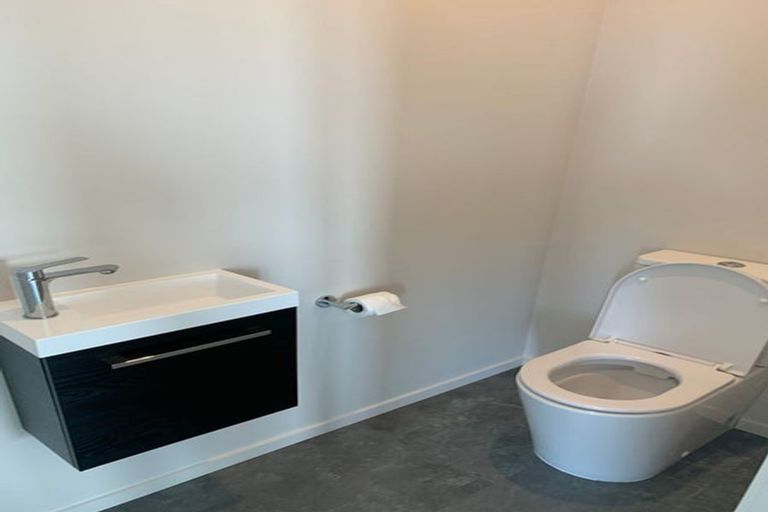 Photo of property in 9 Comber Place, Johnsonville, Wellington, 6037