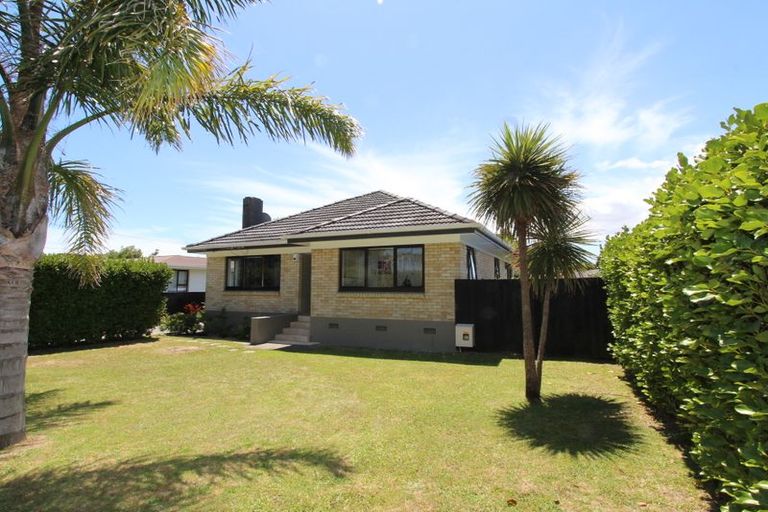 Photo of property in 20 Willis Road, Papakura, 2110