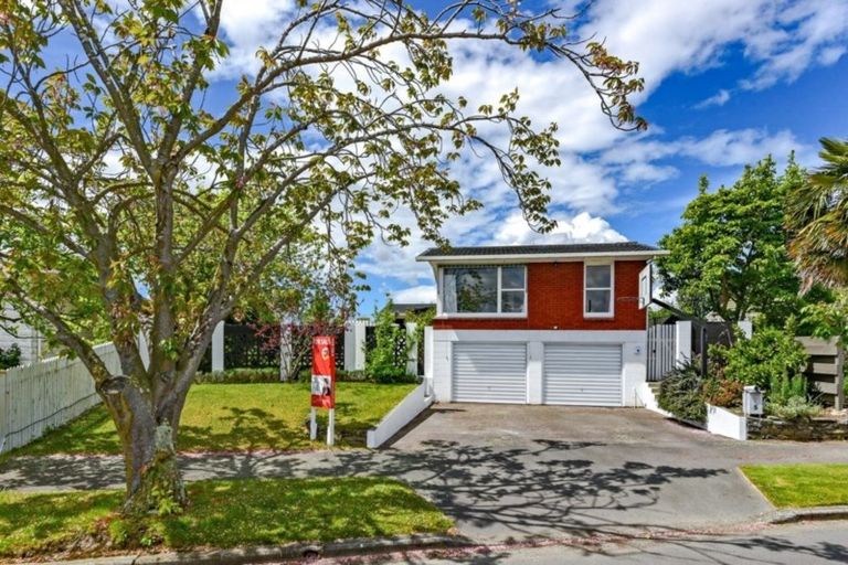 Photo of property in 5 Kirkdale Place, Avonhead, Christchurch, 8042