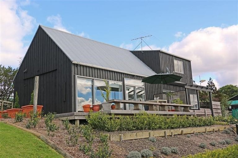 Photo of property in 97 Martins Bay Road, Mahurangi East, Warkworth, 0982