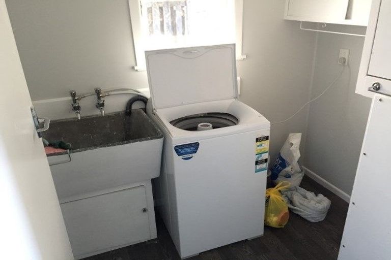 Photo of property in 11 Ribblesdale Road, Henderson, Auckland, 0612