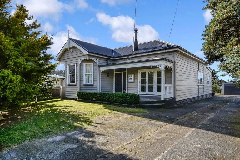 Photo of property in 291 Henderson Valley Road, Henderson, Auckland, 0612