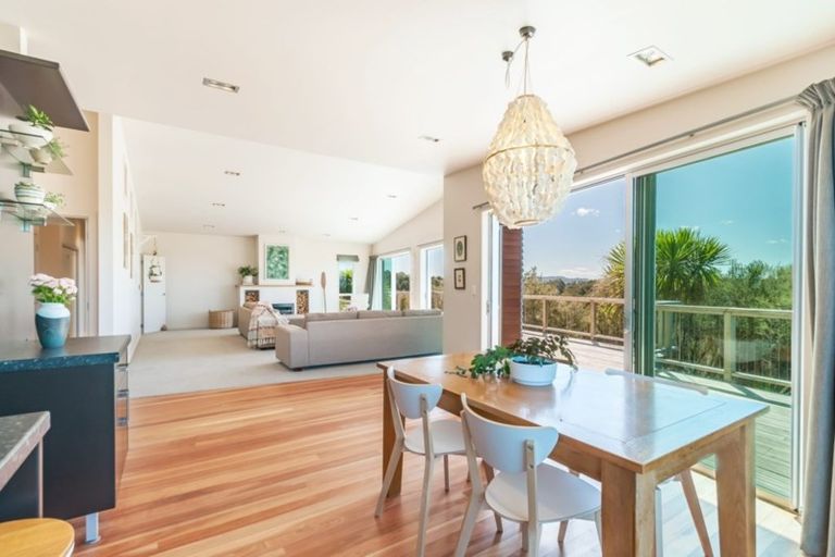 Photo of property in 590 Pataua Road North, Whareora, Whangarei, 0175