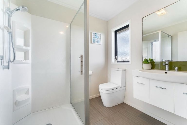 Photo of property in 175a Pinchgut Road, Kaukapakapa, 0873