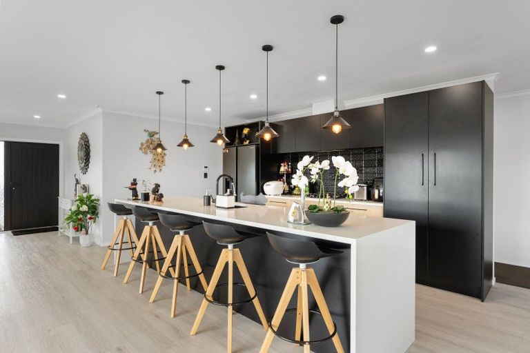 Photo of property in 5 Golf Vue Place, Castlecliff, Whanganui, 4501