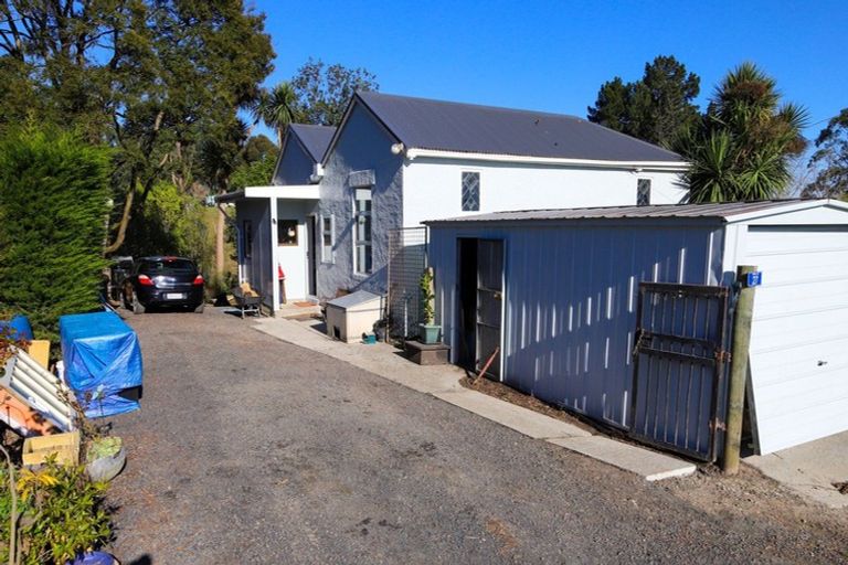 Photo of property in 27 Lake View Street, Waihola, Milton, 9073