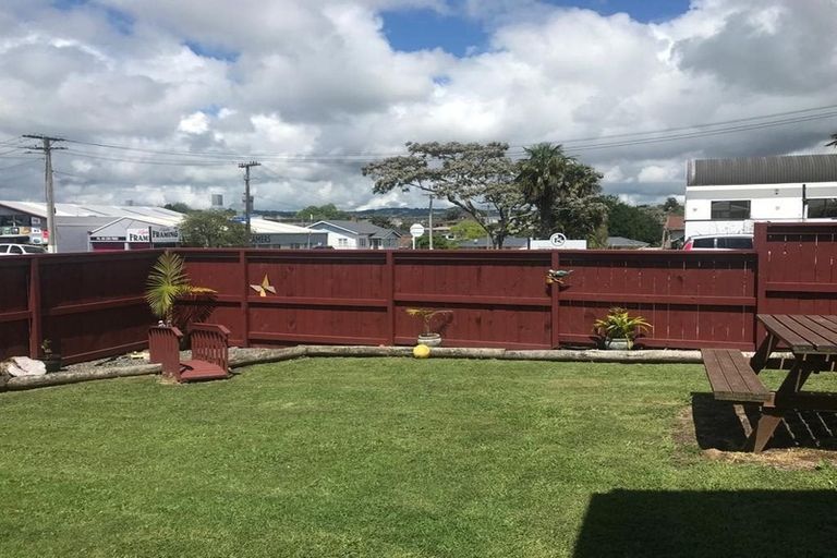 Photo of property in 2/23 Green Street, Papakura, 2110